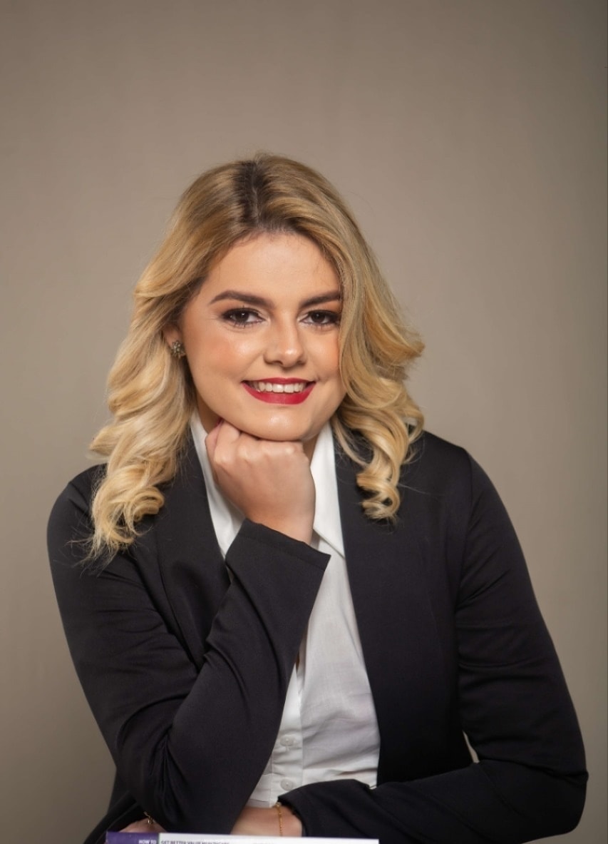 Enf. Larissa Pinho